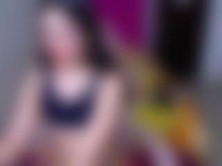Show in cam erotica live di CherryLips