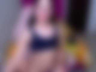 Show in cam erotica live di CherryLips