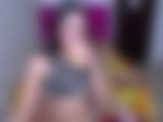 Live-Cam-Show mit CherryLips - Brown Eyes auf Camsoda
