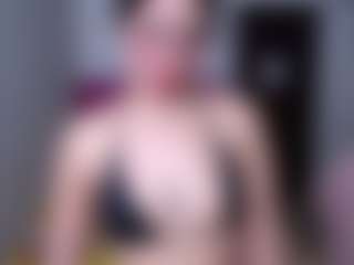 Live cam show with CherryLips - Brown Eyes on Mixed Magazine Live