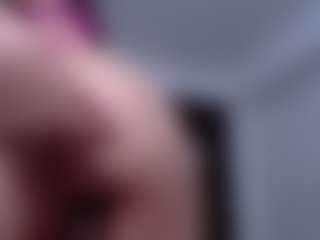 CherryLips's Live Sex Cam Show