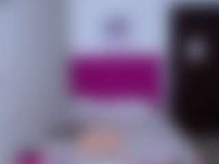 Live cam show with CherryLips - Skinny on Camsoda