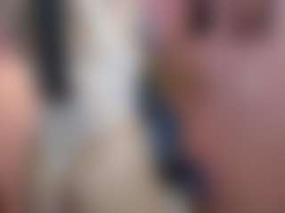 EmilyR0s33's Live Sex Cam Show