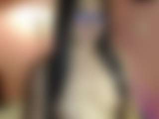 EmilyR0s33's Live Sex Cam Show