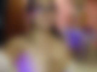 EmilyR0s33's Live Sex Cam Show