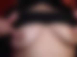 Live cam show with EmilyR0s33 - Strapon on Chatstar