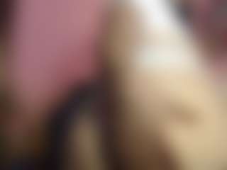 EmilyR0s33's Live Sex Cam Show