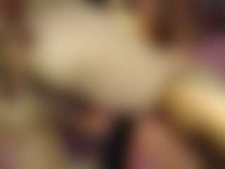 EmilyR0s33's Live Sex Cam Show