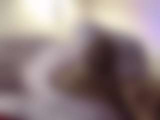 EmilyR0s33's Live Sex Cam Show