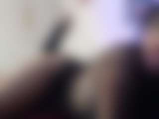 EmilyR0s33's Live Sex Cam Show