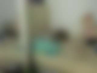 Live cam show with KittyKlum - Strip on Dare Cams