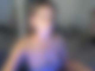 Live cam show with KittyKlum - Thong on Dolls Live