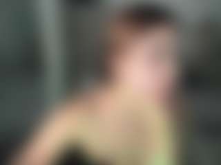Live cam show with KittyKlum - Butt Plug on TeamSkeetLive