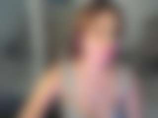 Live cam show with KittyKlum - Butt Plug on StripNow