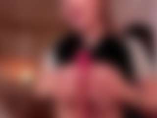 Lusty-Freya's Live Sex Cam Show
