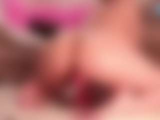 Lusty-Freya's Live Sex Cam Show