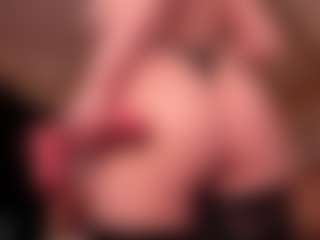 Lusty-Freya's Live Sex Cam Show