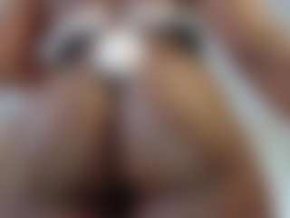 Live cam show with Candice - Public Ebony on Dolls Live