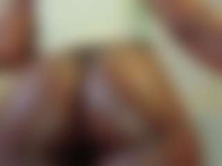 Live cam show with Candice - Oil on Stripli.com