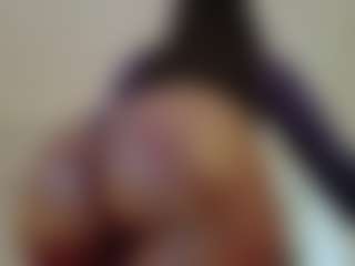 Live cam show with Candice - Curvy Teen (18+) on Camming Site