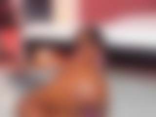 Live cam show with Brittanyjhonnns - Public Big Tits on Camsoda