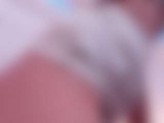Live cam show with greta_beaumont - Bikini on CamwithHer