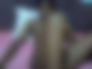 Live cam show with AFRI-QUEEN - Bikini on live18s.com