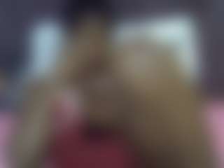 Live cam show with AFRI-QUEEN - Bikini on friskycurves.com