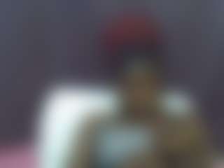 Live cam show with AFRI-QUEEN - Small Ass on infinitiblacc.com