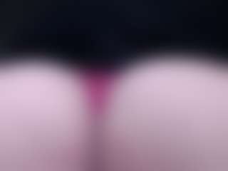Live cam show with lorenitha - Tease on Camsoda