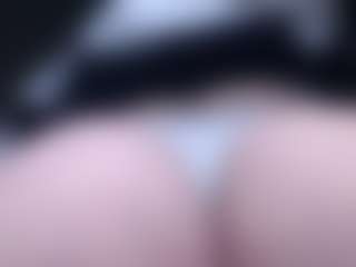 Live cam show with lorenitha - Smoking on Camsoda