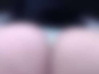 Live cam show with lorenitha - Ejaculation on Camsoda