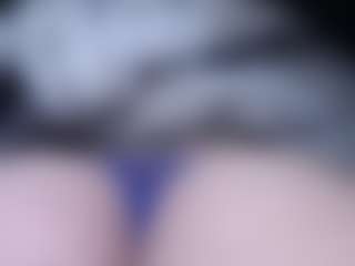 Live cam show with lorenitha - Submissive on Camsoda