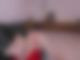 Live cam show with Molaganna - Hairy Pussy on Camsoda