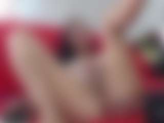 Live cam show with veronika88 - Trimmed Granny on Camming Site