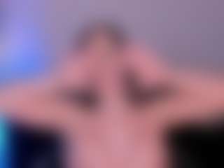 Live cam show with ZaraaPearce - Solo on Camsoda