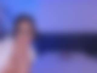 Live cam show with ZaraaPearce - Flashing on livesuperchat.net