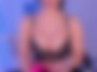 Live cam show with ZaraaPearce - Gray Eyes on Camsoda