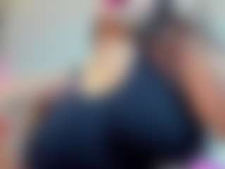 Live cam show with venuz-lee - Bikini on Camsoda