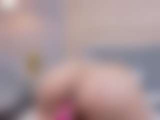 Live cam show with Ashley_HotGirl - Big Tits Small Tits on Milf Play