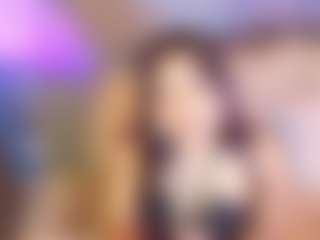 Live cam show with Jade Brunnette - Living Room on Milfs Live