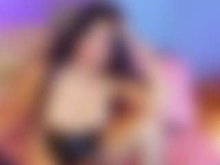 Jade Brunnette MILF webcam performer live streaming