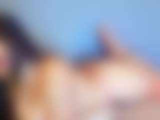 Jade Brunnette MILF webcam performer live streaming
