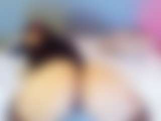 Live cam show with Jade Brunnette - Living Room on Camiplay Live