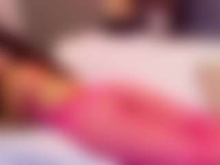 Jade Brunnette MILF webcam performer live streaming