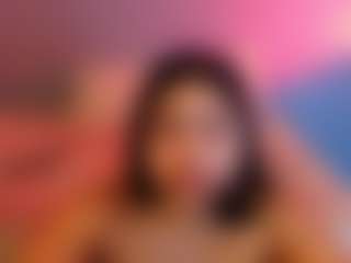 Live cam show with Jade Brunnette - Living Room on Camsoda