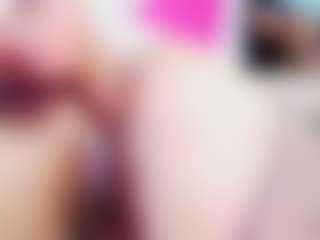 Live cam show with Jade Brunnette - Fingering MILF on Dolls Live