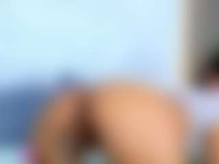 Live cam show with Lauren - Natural on liverealitysex.com