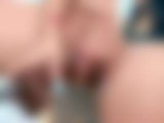 Live cam show with Lauren - Spy Petite on Camming Site