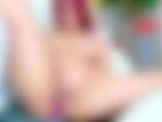 Live cam show with Lauren - Small Tits on Milfs Live